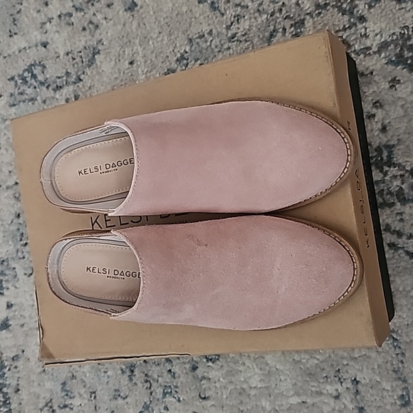 Kelsi Dagger booties, NIB, Size 7 - Picture 4 of 8